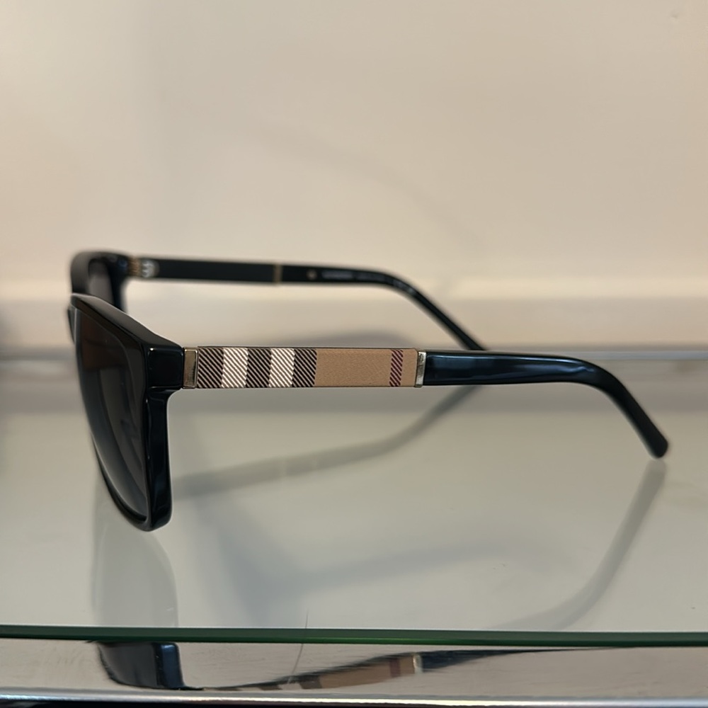 COPY - NWT Burberry BE4181 Sunglasses - Picture 3 of 12